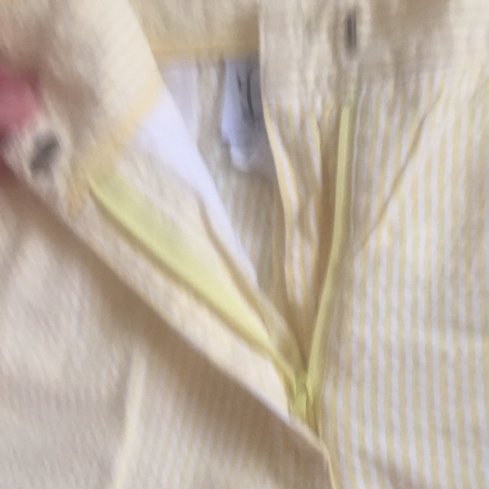 Pale yellow/white seersucker capris LILLY PULITZER size 4 - Picture 8 of 10